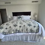The Queen Of Cozumel - Royal Vista - Caribbean Ocean View Suite For Couples In Mind