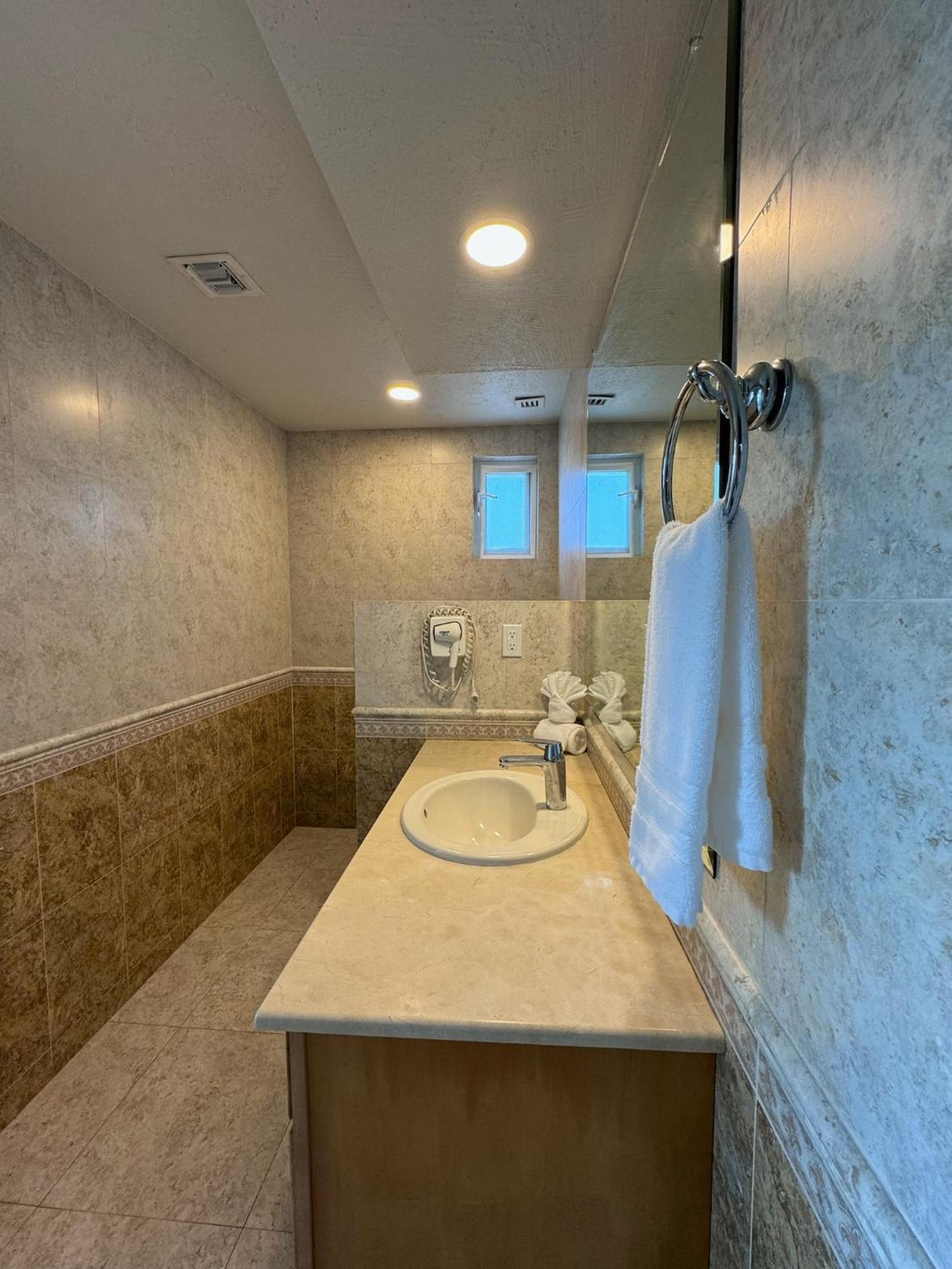 Apartment The Queen Of - Royal Vista - Caribbean Ocean View For Couples In Mind Cozumel